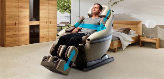 Кресло адаптируется под размер человека - Чёрное массажное кресло Inada Dreamwave